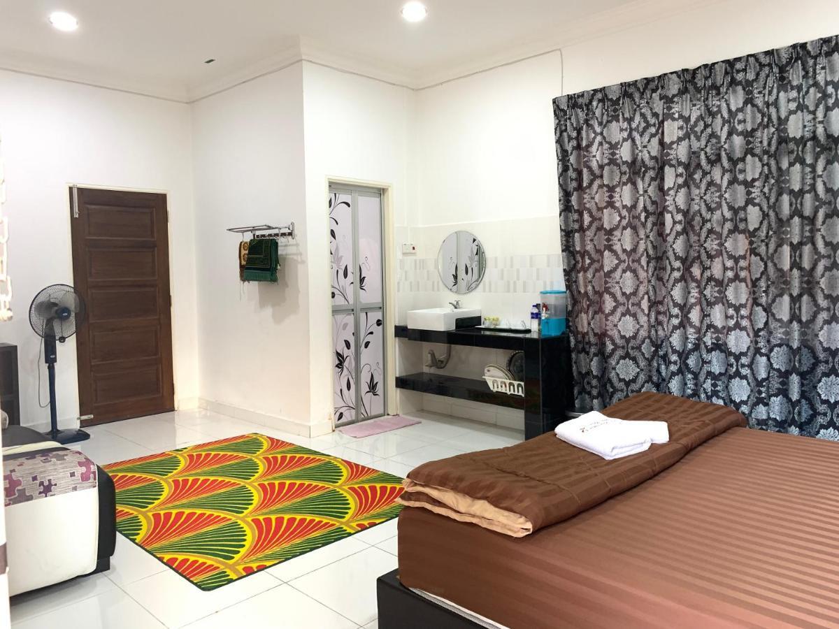 Wan Danisha Villa Inn โกตาบารู ภายนอก รูปภาพ